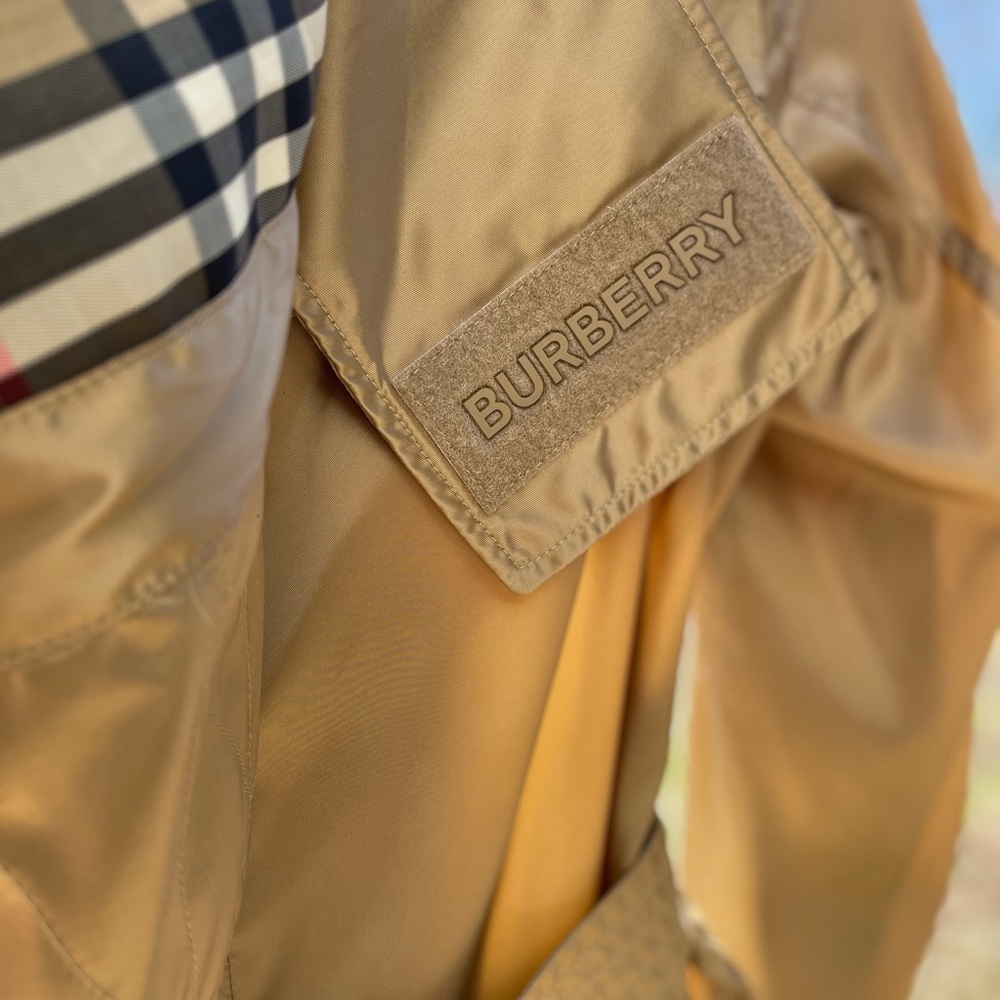 Burberry Silky Tan Belted Raincoat/ Trench Coat - Picture 13 of 16